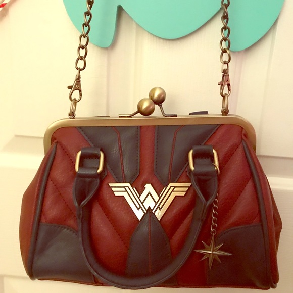 Bioworld Handbags - Wonder Woman purse